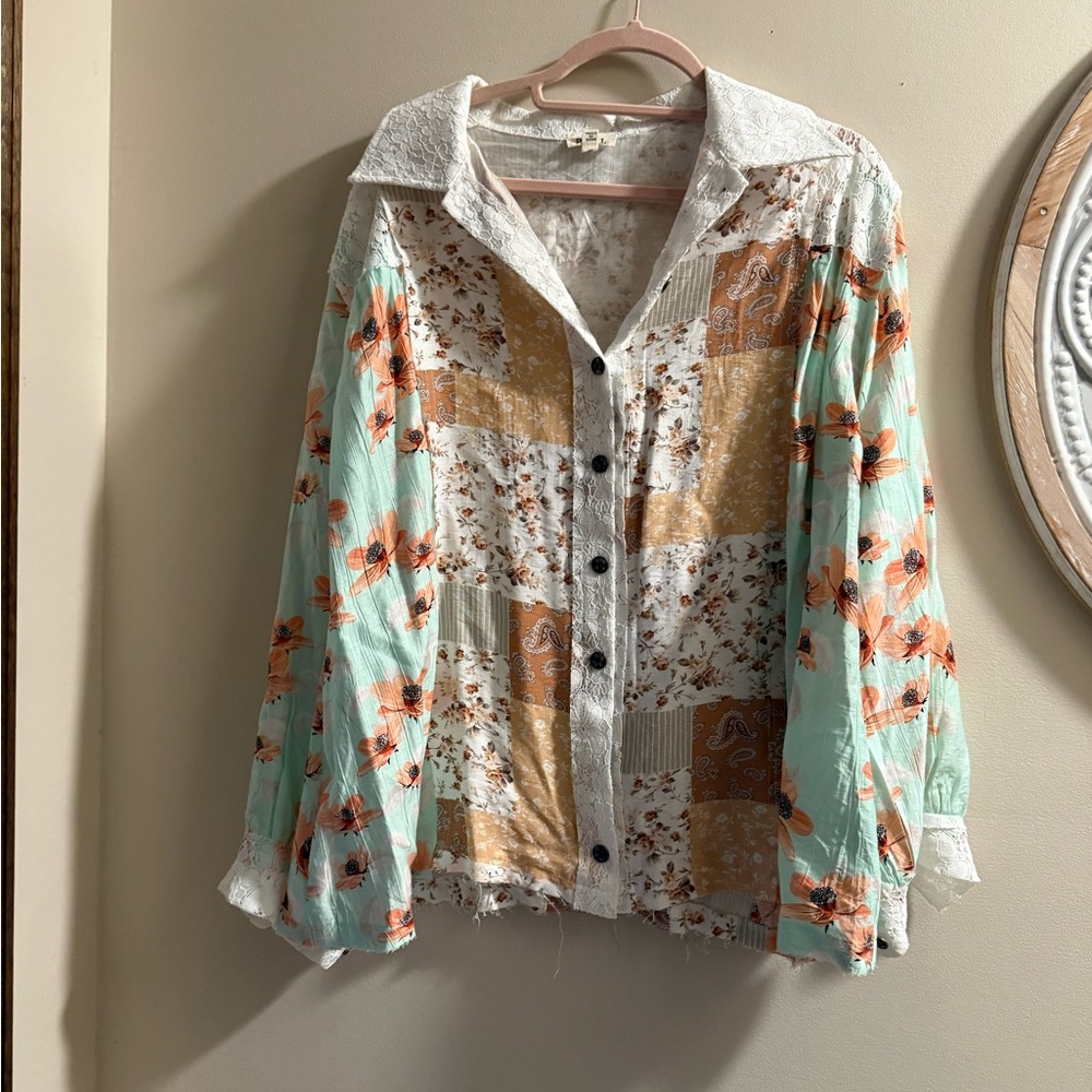 POL Lace Detail Blouse in Cream